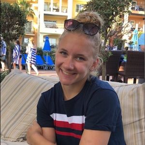 Meet your Posher, Annika